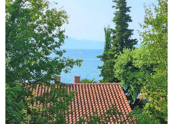 Apartman Luna - 50 M Od Mora Njivice