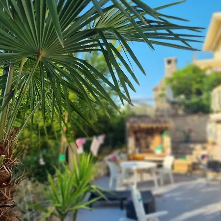 Luna - 50 M Od Mora Njivice